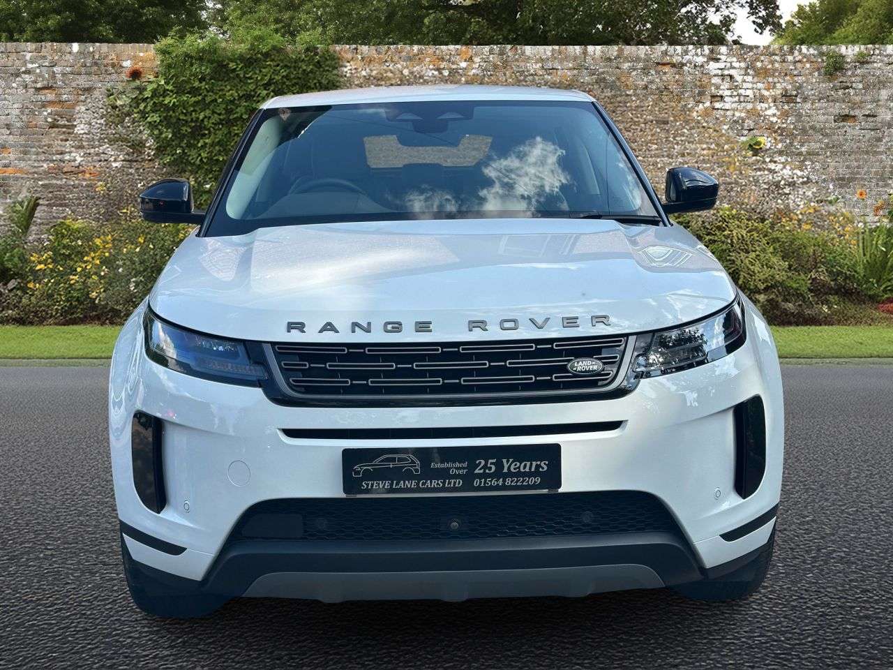 A 2024 LAND ROVER RANGE ROVER EVOQUE 2.0 D200 MHEV S SUV 5dr Diesel Auto 4WD Euro 6 (s/s) (204 ps) A 2024 LAND ROVER RANGE ROVER EVOQUE 2.0 D200 MHEV S SUV 5dr Diesel Auto 4WD Euro 6 (s/s) (204 ps)