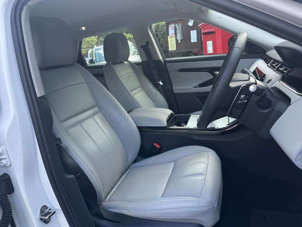 2024 LAND ROVER RANGE ROVER EVOQUE 2024 LAND ROVER RANGE ROVER EVOQUE