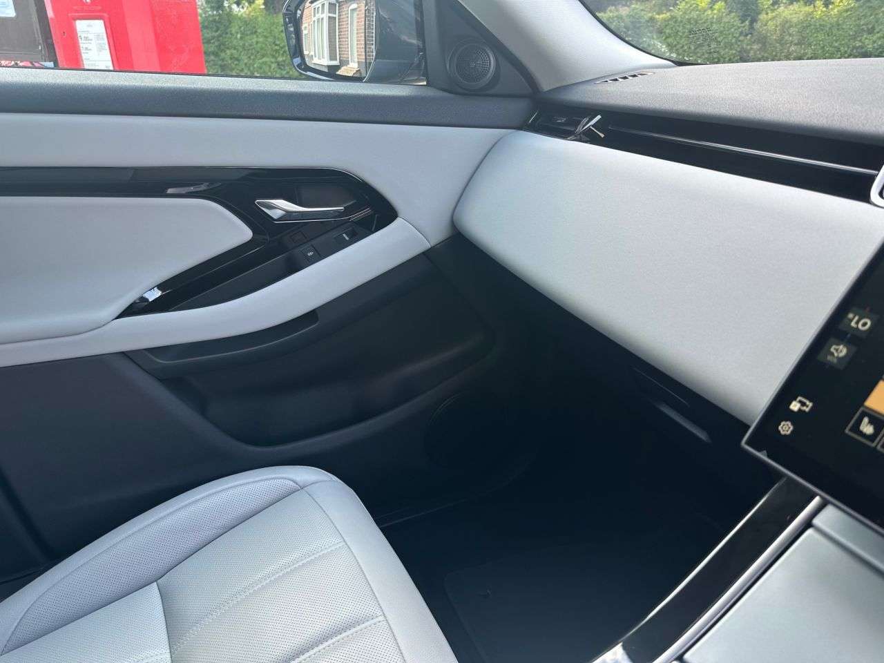 2024 LAND ROVER RANGE ROVER EVOQUE 2024 LAND ROVER RANGE ROVER EVOQUE