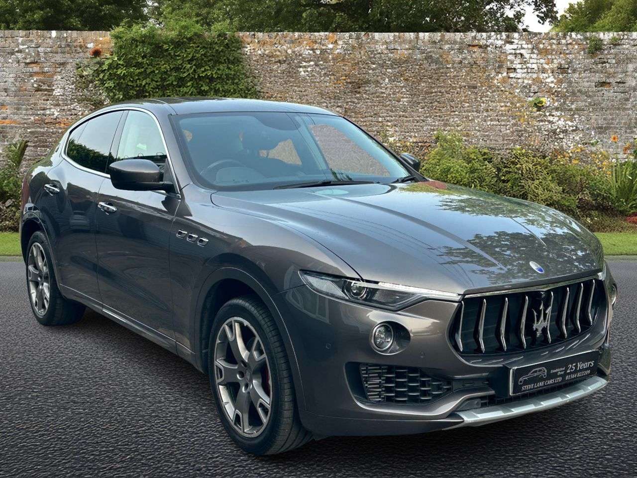 A 2017 MASERATI LEVANTE 3.0D V6 SUV 5dr Diesel ZF 4WD Euro 6 (s/s) (275 ps) Lovely Specification A 2017 MASERATI LEVANTE 3.0D V6 SUV 5dr Diesel ZF 4WD Euro 6 (s/s) (275 ps) Lovely Specification