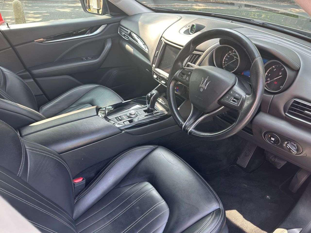 A 2017 MASERATI LEVANTE 3.0D V6 SUV 5dr Diesel ZF 4WD Euro 6 (s/s) (275 ps) Lovely Specification A 2017 MASERATI LEVANTE 3.0D V6 SUV 5dr Diesel ZF 4WD Euro 6 (s/s) (275 ps) Lovely Specification