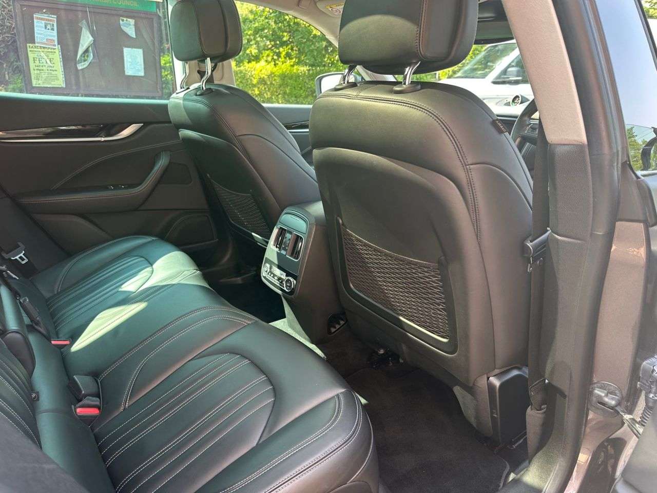 2017 MASERATI LEVANTE 2017 MASERATI LEVANTE