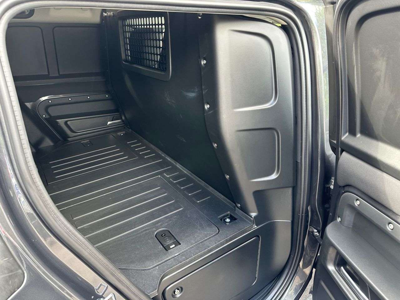 2021 LAND ROVER DEFENDER 110 2021 LAND ROVER DEFENDER 110
