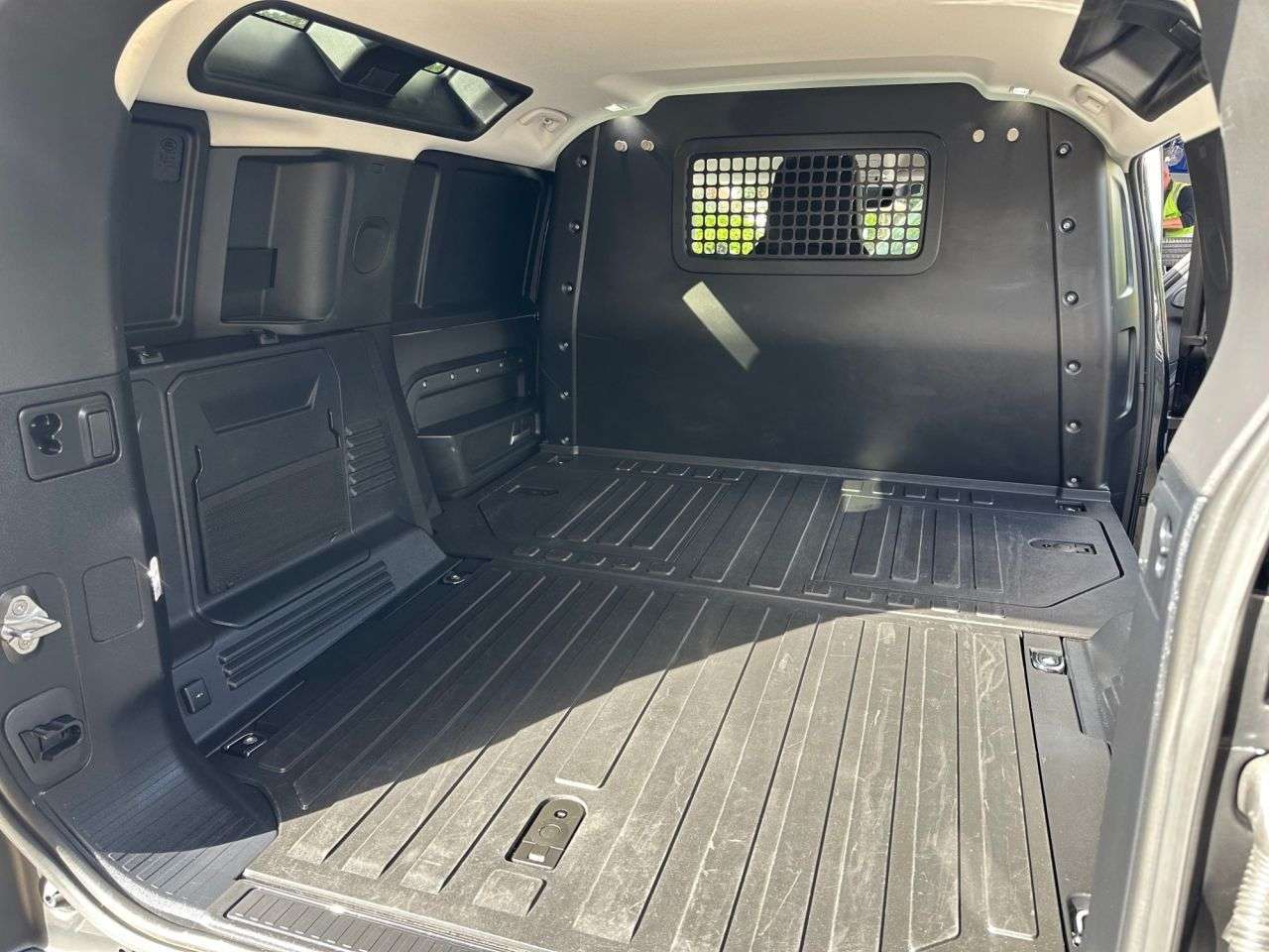 2021 LAND ROVER DEFENDER 110 2021 LAND ROVER DEFENDER 110