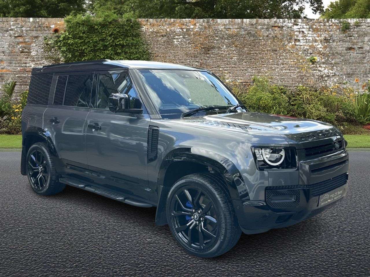 A 2021 LAND ROVER DEFENDER 110 3.0 D250 MHEV S Hard Top SUV 5dr Diesel Auto 4WD MWB Euro 6 (s/s) (250 ps) A 2021 LAND ROVER DEFENDER 110 3.0 D250 MHEV S Hard Top SUV 5dr Diesel Auto 4WD MWB Euro 6 (s/s) (250 ps)