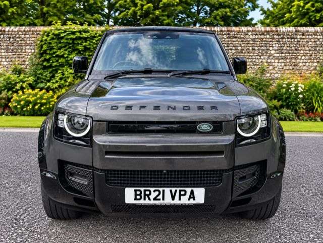 A 2021 LAND ROVER DEFENDER 110 3.0 D250 MHEV S Hard Top SUV 5dr Diesel Auto 4WD MWB Euro 6 (s/s) (250 ps) A 2021 LAND ROVER DEFENDER 110 3.0 D250 MHEV S Hard Top SUV 5dr Diesel Auto 4WD MWB Euro 6 (s/s) (250 ps)