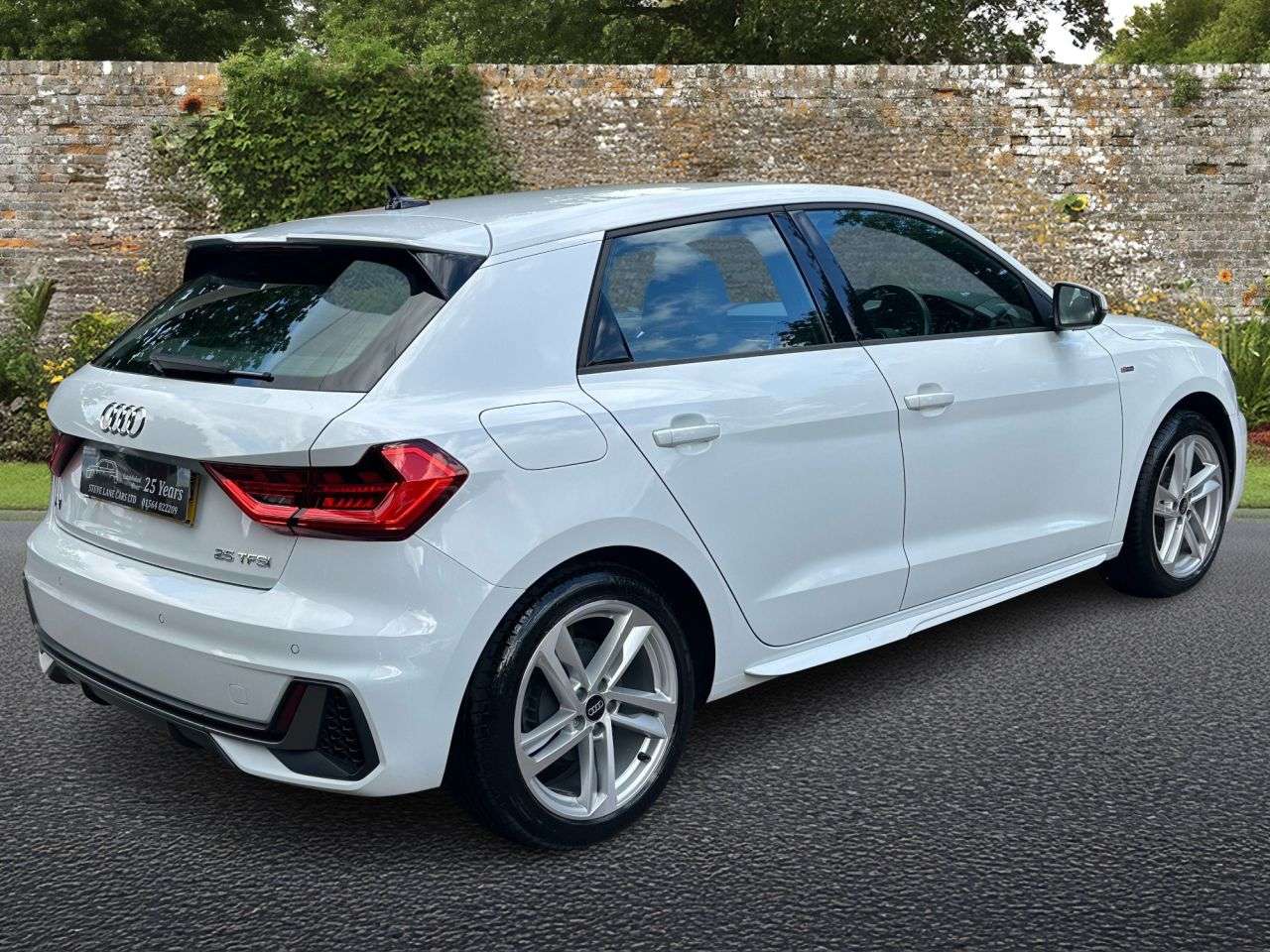 A 2022 AUDI A1 1.0 TFSI 25 S line Sportback 5dr Petrol Manual Euro 6 (s/s) (95 ps) A 2022 AUDI A1 1.0 TFSI 25 S line Sportback 5dr Petrol Manual Euro 6 (s/s) (95 ps)