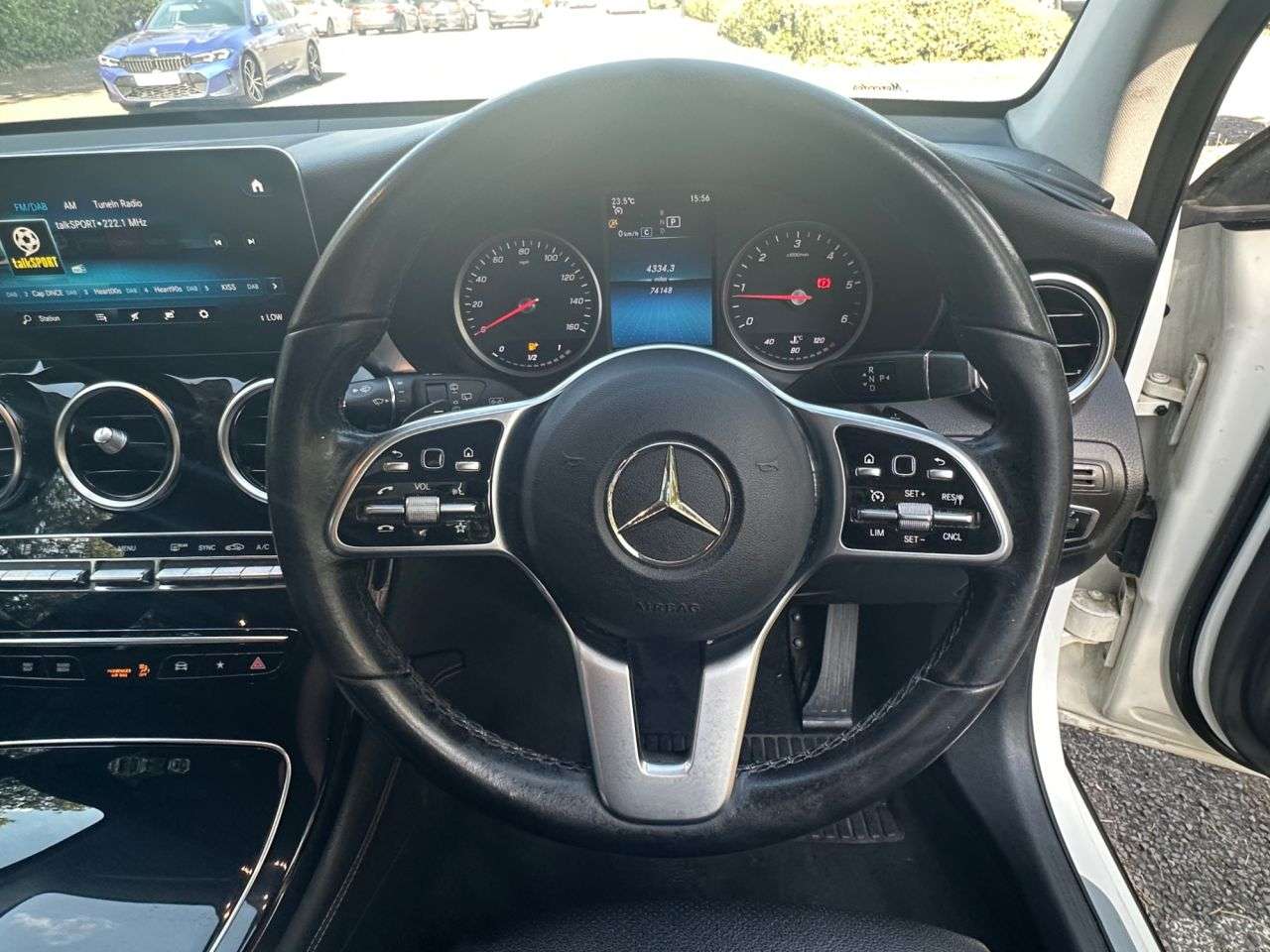 A 2020 MERCEDES-BENZ GLC 2.0 GLC220d Sport SUV 5dr Diesel G-Tronic+ 4MATIC Euro 6 (s/s) (194 ps) A 2020 MERCEDES-BENZ GLC 2.0 GLC220d Sport SUV 5dr Diesel G-Tronic+ 4MATIC Euro 6 (s/s) (194 ps)