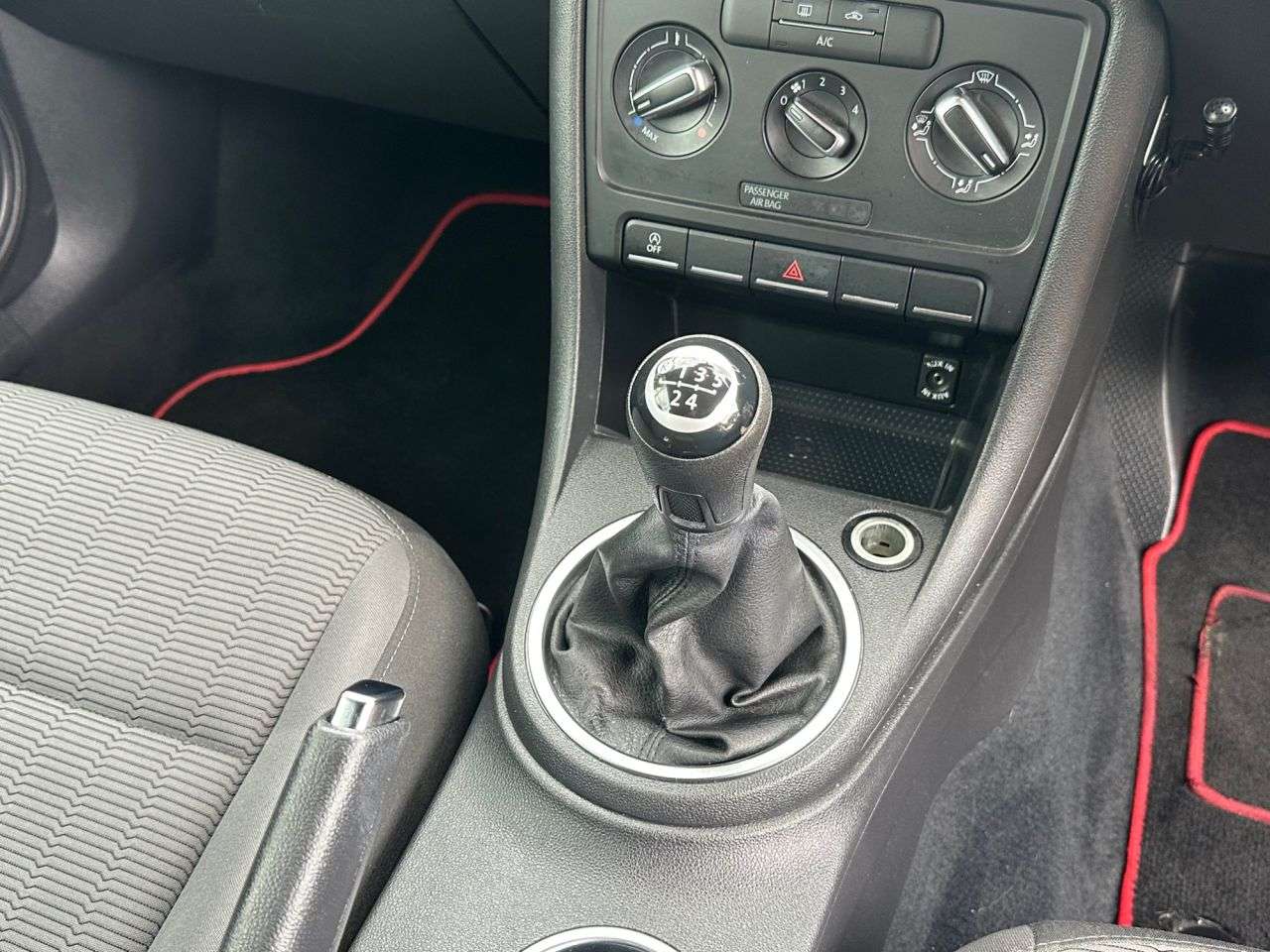 2013 VOLKSWAGEN BEETLE 2013 VOLKSWAGEN BEETLE
