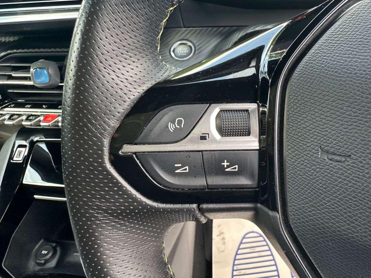 2020 PEUGEOT 2008 2020 PEUGEOT 2008
