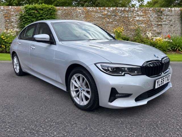 A 2020 BMW 3 SERIES 2.0 318d SE Saloon 4dr Diesel Manual Euro 6 (s/s) (150 ps) A 2020 BMW 3 SERIES 2.0 318d SE Saloon 4dr Diesel Manual Euro 6 (s/s) (150 ps)