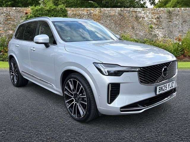 A 2025 VOLVO XC90 2.0 B5 MHEV Ultra Bright SUV 5dr Petrol Hybrid Auto 4WD Euro 6 (s/s) (250 p A 2025 VOLVO XC90 2.0 B5 MHEV Ultra Bright SUV 5dr Petrol Hybrid Auto 4WD Euro 6 (s/s) (250 p