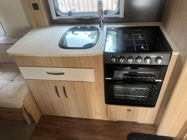 2016 COACHMAN PASTICHE 2016 COACHMAN PASTICHE