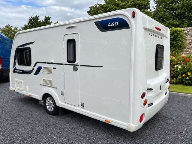 A 2016 COACHMAN PASTICHE 460 A 2016 COACHMAN PASTICHE 460