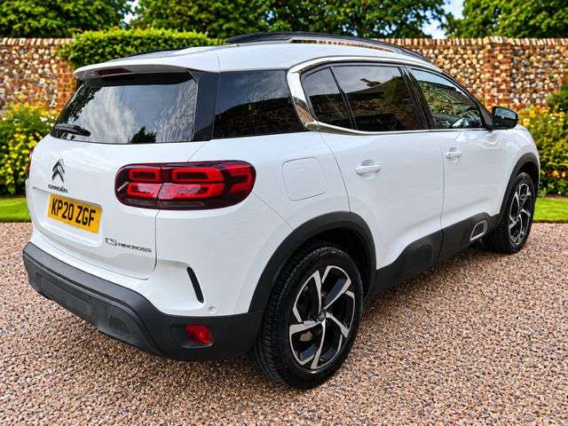 A 2020 CITROEN C5 AIRCROSS 1.5 BlueHDi Flair SUV 5dr Diesel EAT8 Euro 6 (s/s) (130 ps) A 2020 CITROEN C5 AIRCROSS 1.5 BlueHDi Flair SUV 5dr Diesel EAT8 Euro 6 (s/s) (130 ps)