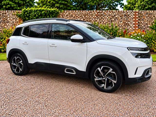 A 2020 CITROEN C5 AIRCROSS 1.5 BlueHDi Flair SUV 5dr Diesel EAT8 Euro 6 (s/s) (130 ps) A 2020 CITROEN C5 AIRCROSS 1.5 BlueHDi Flair SUV 5dr Diesel EAT8 Euro 6 (s/s) (130 ps)