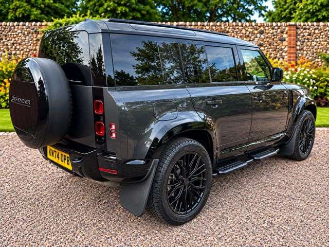 A 2024 LAND ROVER DEFENDER 110 3.0 D350 MHEV X-Dynamic HSE SUV 5dr Diesel Auto 4WD Euro 6 (s/s) (350 ps) A 2024 LAND ROVER DEFENDER 110 3.0 D350 MHEV X-Dynamic HSE SUV 5dr Diesel Auto 4WD Euro 6 (s/s) (350 ps)