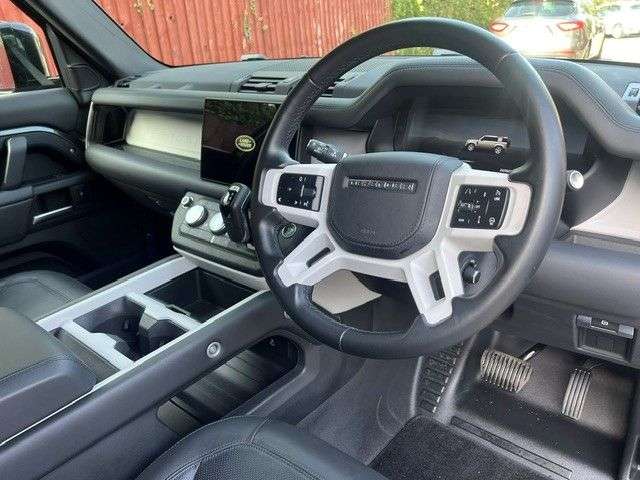 2024 LAND ROVER DEFENDER 110 2024 LAND ROVER DEFENDER 110