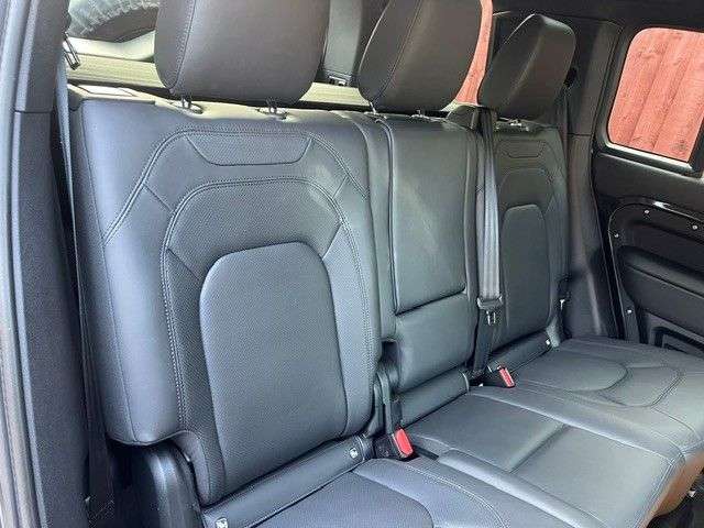 2024 LAND ROVER DEFENDER 110 2024 LAND ROVER DEFENDER 110
