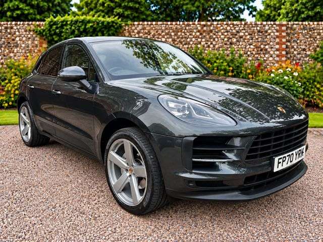 A 2020 PORSCHE MACAN 3.0T V6 S SUV 5dr Petrol PDK 4WD Euro 6 (s/s) (354 ps) A 2020 PORSCHE MACAN 3.0T V6 S SUV 5dr Petrol PDK 4WD Euro 6 (s/s) (354 ps)