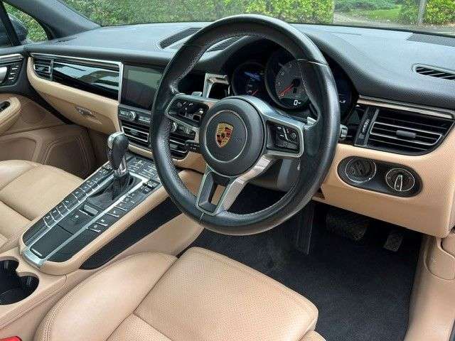 2020 PORSCHE MACAN 2020 PORSCHE MACAN