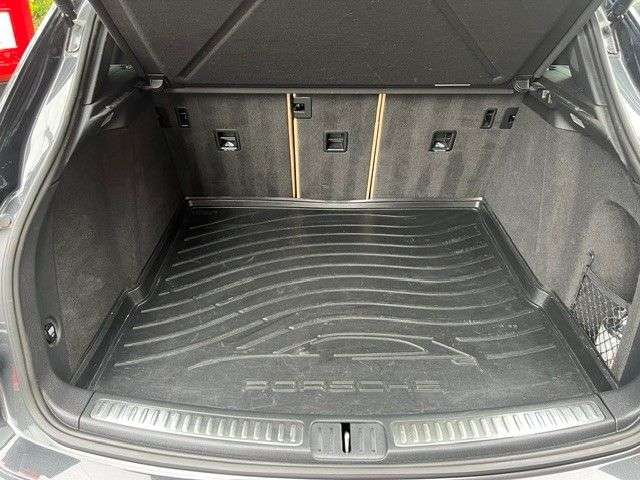 2020 PORSCHE MACAN 2020 PORSCHE MACAN