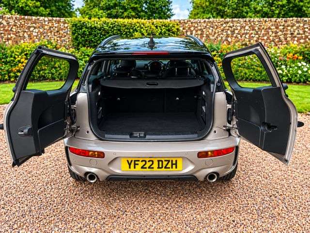 A 2022 MINI CLUBMAN 2.0 John Cooper Works Estate 6dr Petrol Steptronic ALL4 Euro 6 (s/s) (306 p A 2022 MINI CLUBMAN 2.0 John Cooper Works Estate 6dr Petrol Steptronic ALL4 Euro 6 (s/s) (306 p