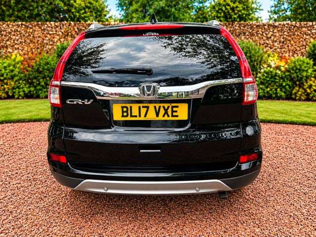 A 2017 HONDA CR-V 1.6 i-DTEC SE Plus Navi SUV 5dr Diesel Manual Euro 6 (s/s) (120 ps) A 2017 HONDA CR-V 1.6 i-DTEC SE Plus Navi SUV 5dr Diesel Manual Euro 6 (s/s) (120 ps)