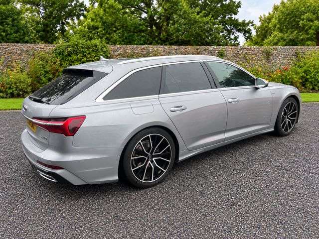 A 2019 AUDI A6 AVANT 2.0 TDI 40 S line Estate 5dr Diesel S Tronic Euro 6 (s/s) (204 ps) A 2019 AUDI A6 AVANT 2.0 TDI 40 S line Estate 5dr Diesel S Tronic Euro 6 (s/s) (204 ps)