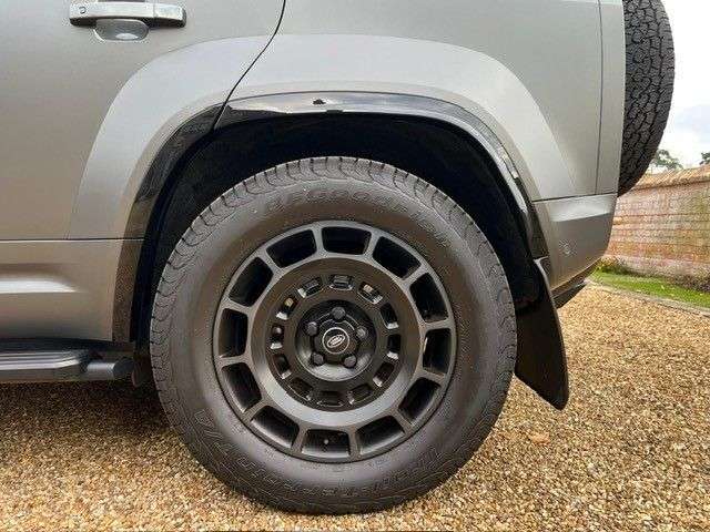 2025 LAND ROVER DEFENDER 110 2025 LAND ROVER DEFENDER 110