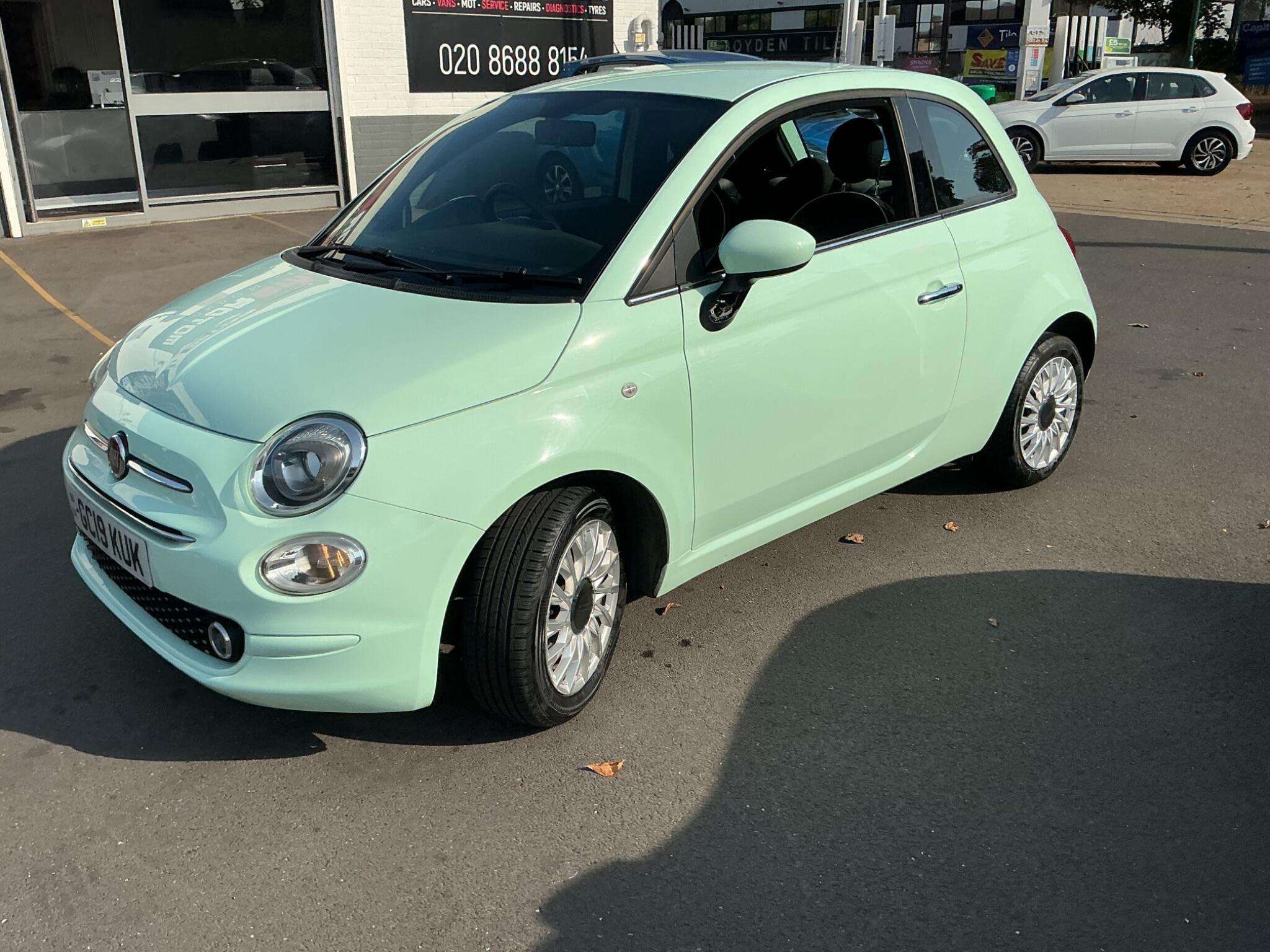 A 2019 FIAT 500 1.2 Lounge Euro 6 (s/s) 3dr A 2019 FIAT 500 1.2 Lounge Euro 6 (s/s) 3dr