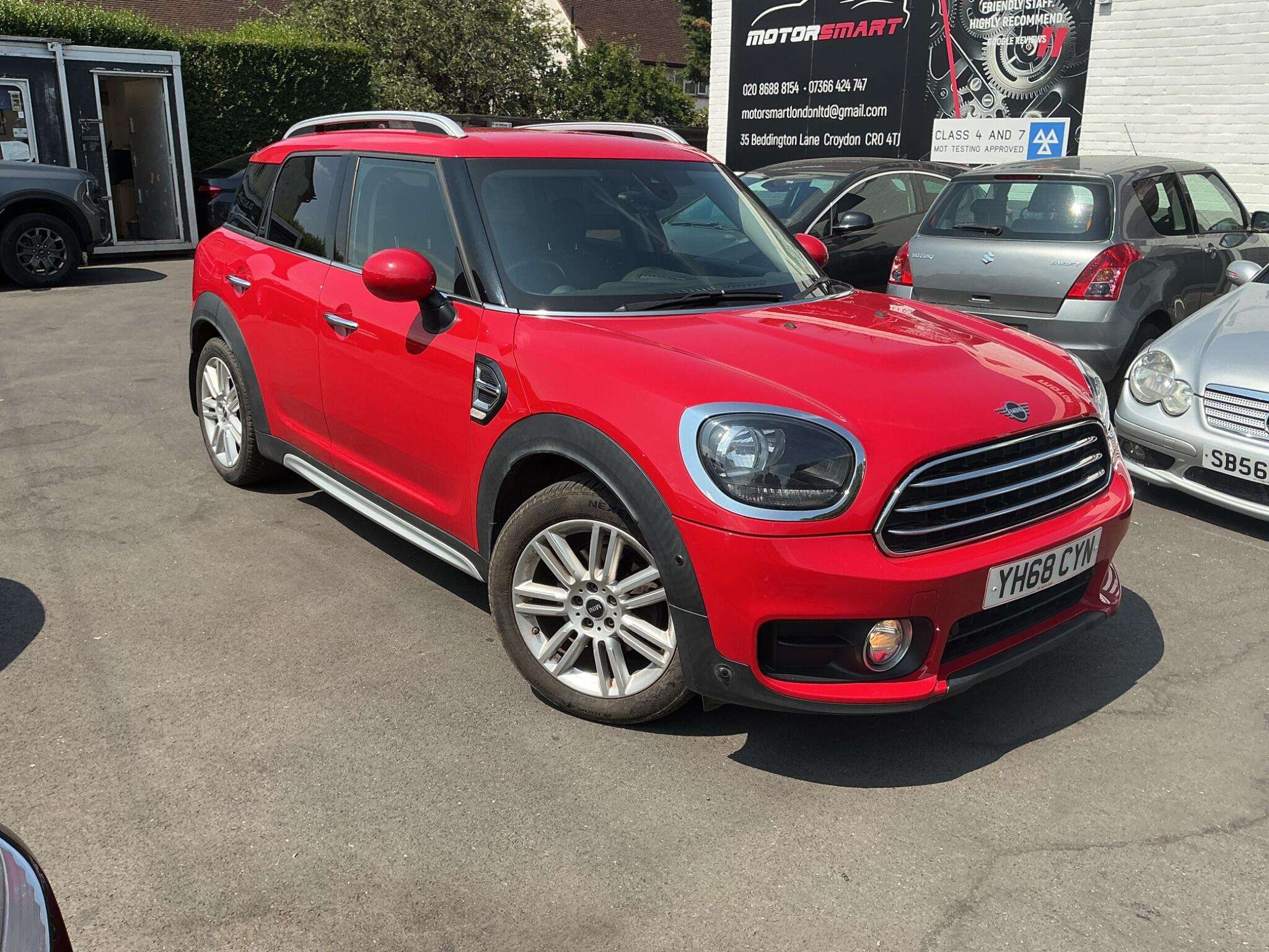 A 2019 MINI COUNTRYMAN 1.5 Cooper Exclusive Steptronic Euro 6 (s/s) 5dr A 2019 MINI COUNTRYMAN 1.5 Cooper Exclusive Steptronic Euro 6 (s/s) 5dr