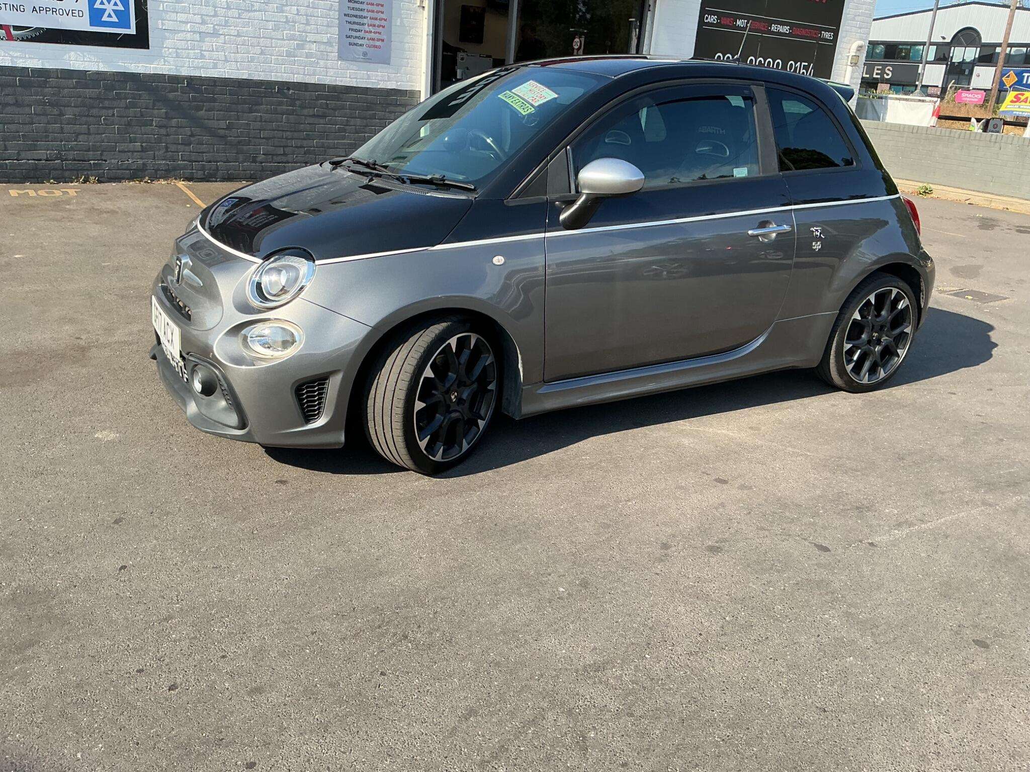 2017 ABARTH 595 2017 ABARTH 595