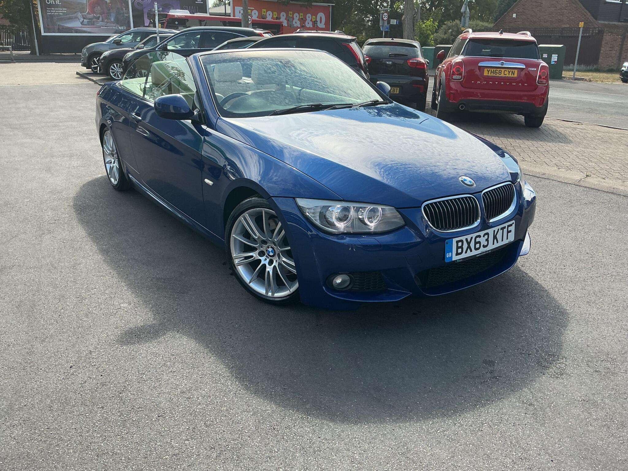 A 2013 BMW 3 SERIES 3.0 330i M Sport Auto Euro 5 2dr A 2013 BMW 3 SERIES 3.0 330i M Sport Auto Euro 5 2dr