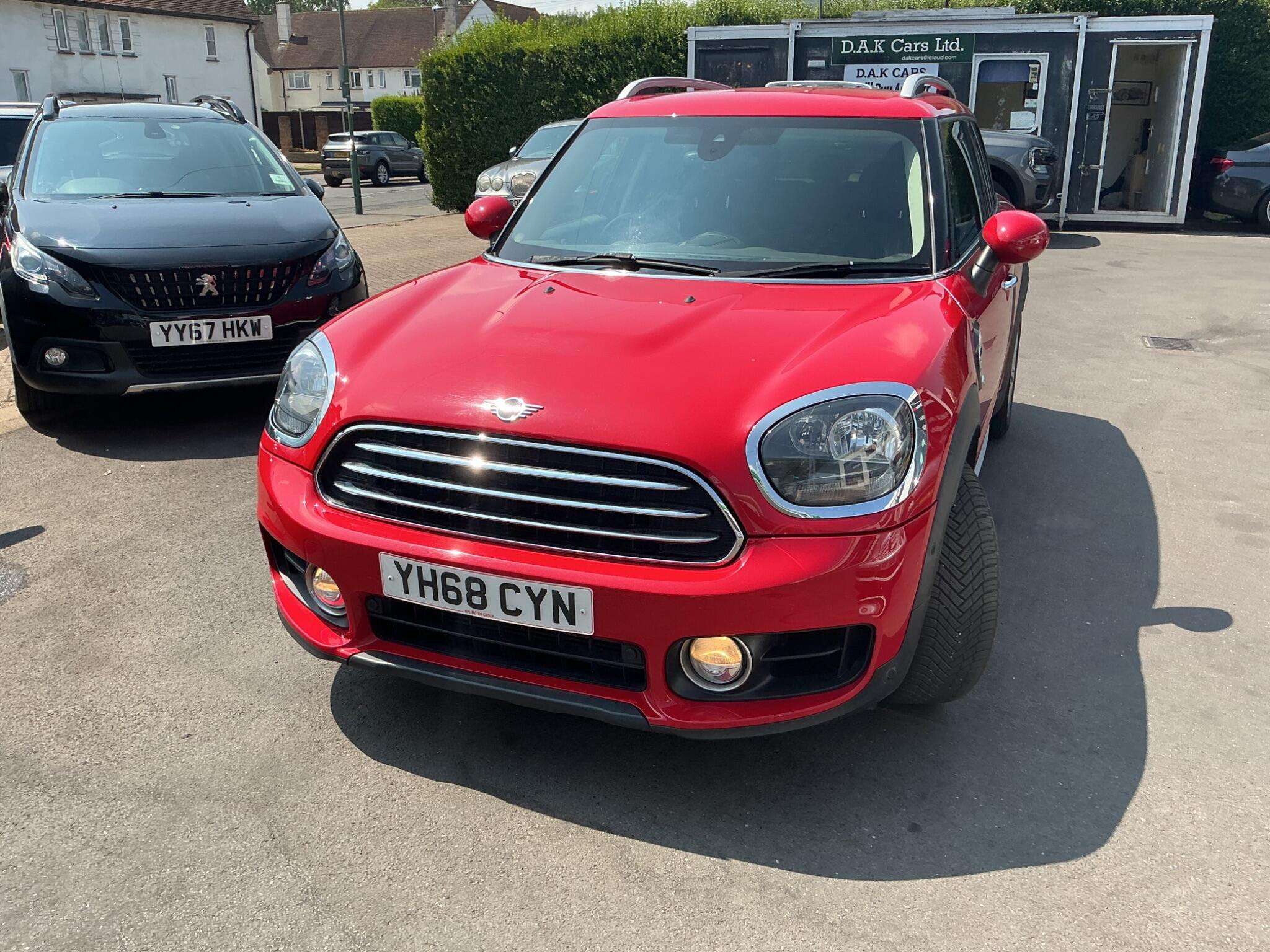 A 2019 MINI COUNTRYMAN 1.5 Cooper Exclusive Steptronic Euro 6 (s/s) 5dr A 2019 MINI COUNTRYMAN 1.5 Cooper Exclusive Steptronic Euro 6 (s/s) 5dr