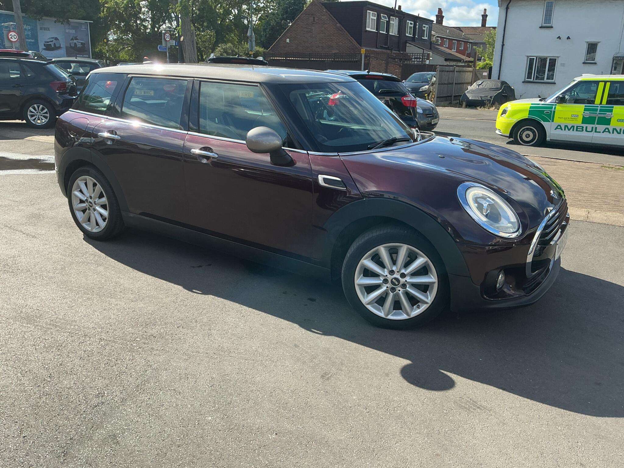 A 2016 MINI CLUBMAN 1.5 Cooper Auto Euro 6 (s/s) 6dr A 2016 MINI CLUBMAN 1.5 Cooper Auto Euro 6 (s/s) 6dr