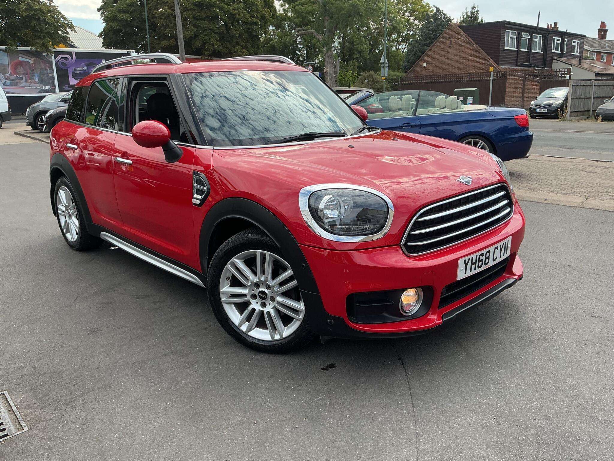 A 2019 MINI COUNTRYMAN 1.5 Cooper Exclusive Steptronic Euro 6 (s/s) 5dr A 2019 MINI COUNTRYMAN 1.5 Cooper Exclusive Steptronic Euro 6 (s/s) 5dr