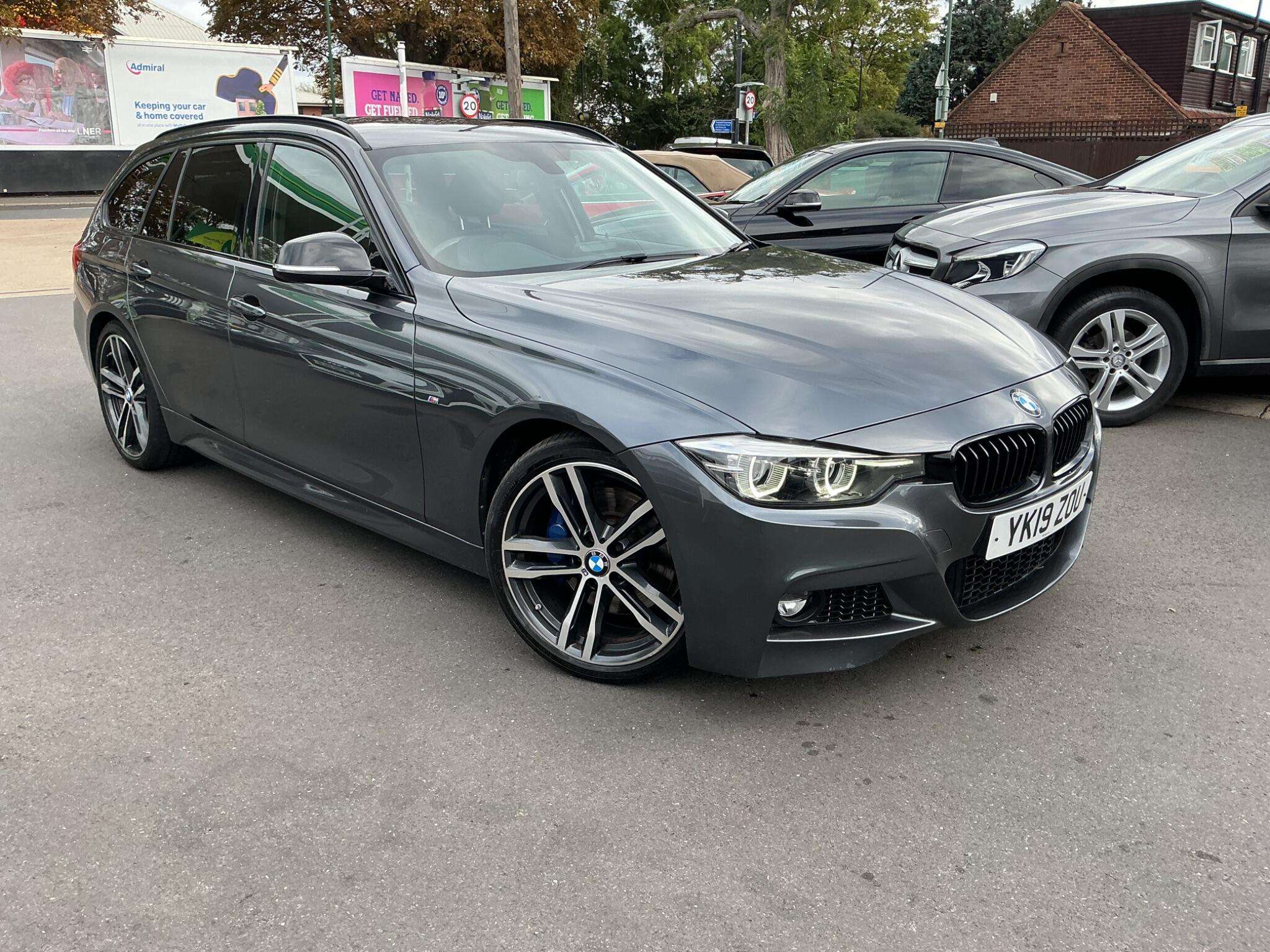 A 2019 BMW 3 SERIES 2.0 320i M Sport Shadow Edition Touring Auto Euro 6 (s/s) 5dr A 2019 BMW 3 SERIES 2.0 320i M Sport Shadow Edition Touring Auto Euro 6 (s/s) 5dr