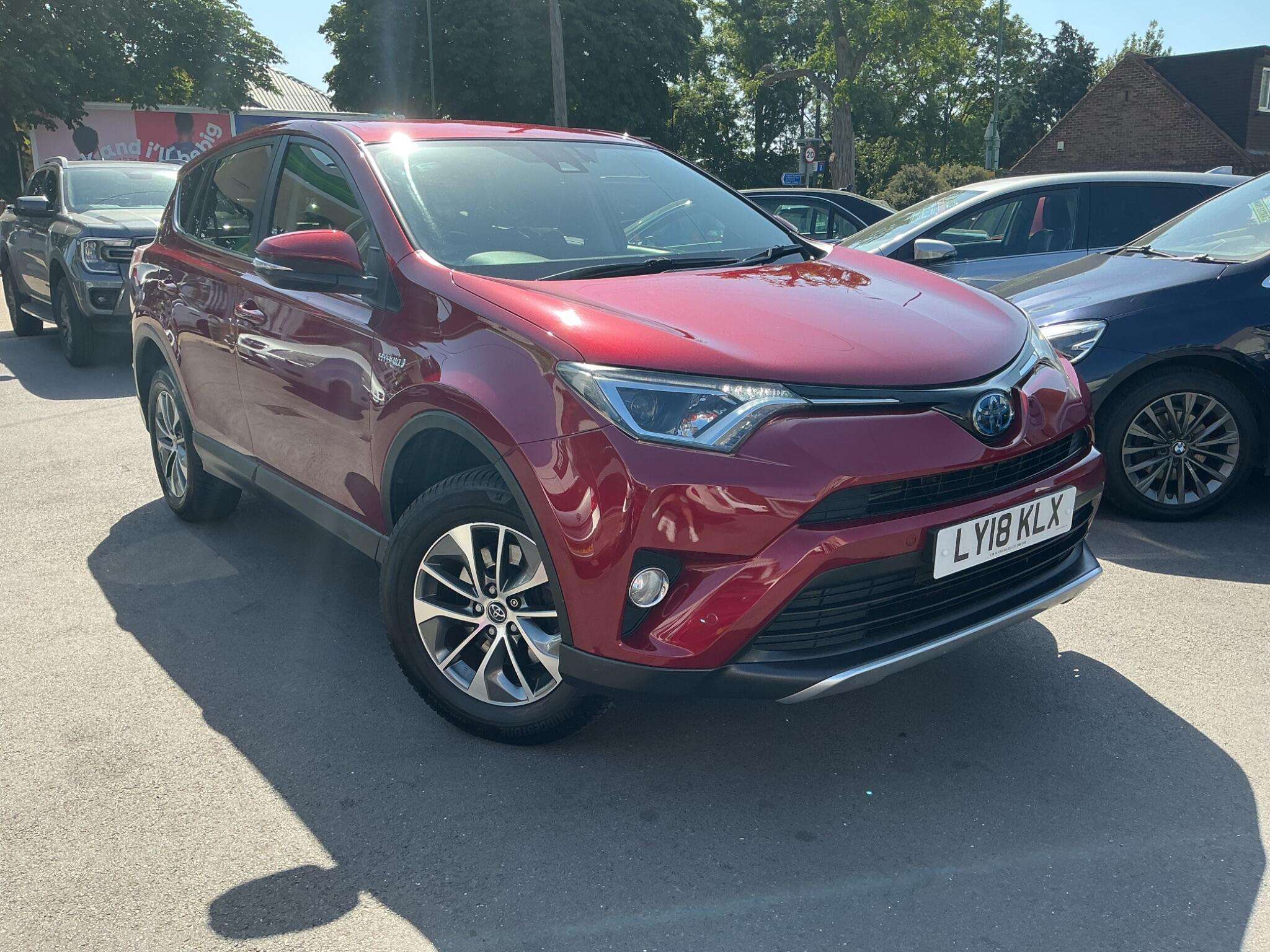 A 2018 TOYOTA RAV4 2.5 VVT-h Icon CVT Euro 6 (s/s) 5dr A 2018 TOYOTA RAV4 2.5 VVT-h Icon CVT Euro 6 (s/s) 5dr