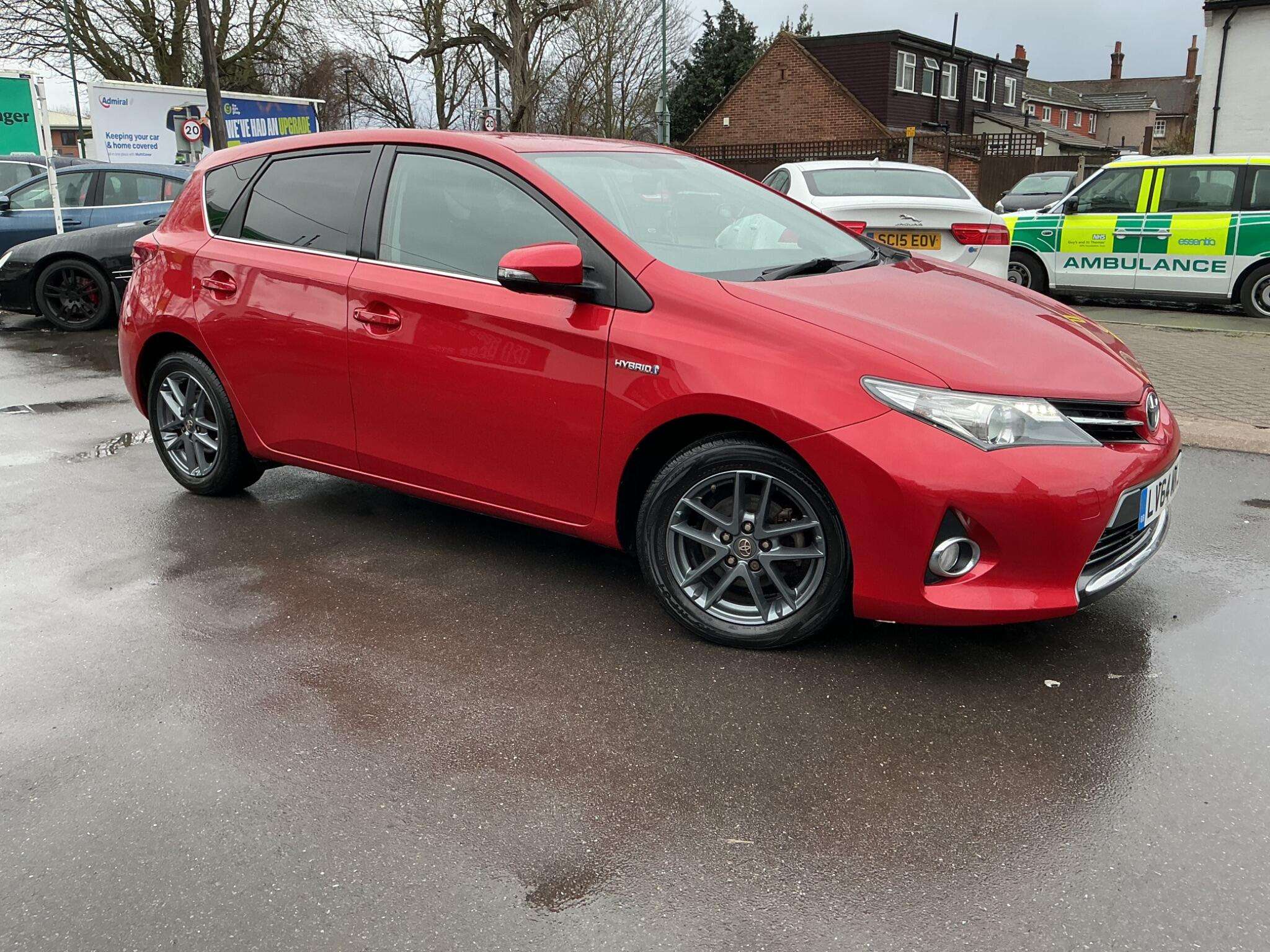 A 2014 TOYOTA AURIS 1.8 VVT-h Icon Plus CVT Euro 5 (s/s) 5dr A 2014 TOYOTA AURIS 1.8 VVT-h Icon Plus CVT Euro 5 (s/s) 5dr