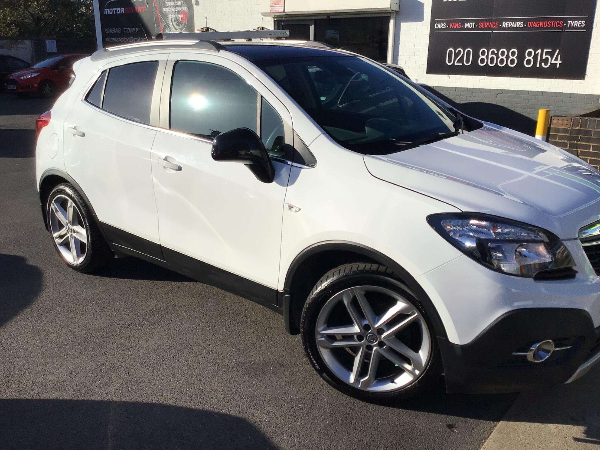 A 2015 VAUXHALL MOKKA 1.6 CDTi Limited Edition 2WD Euro 6 (s/s) 5dr A 2015 VAUXHALL MOKKA 1.6 CDTi Limited Edition 2WD Euro 6 (s/s) 5dr