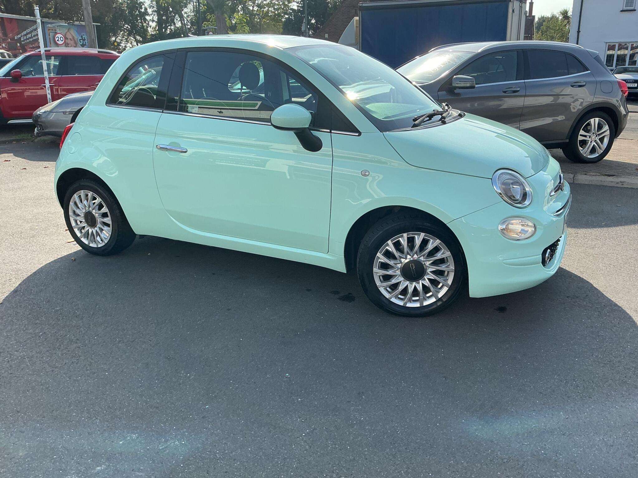 A 2019 FIAT 500 1.2 Lounge Euro 6 (s/s) 3dr A 2019 FIAT 500 1.2 Lounge Euro 6 (s/s) 3dr