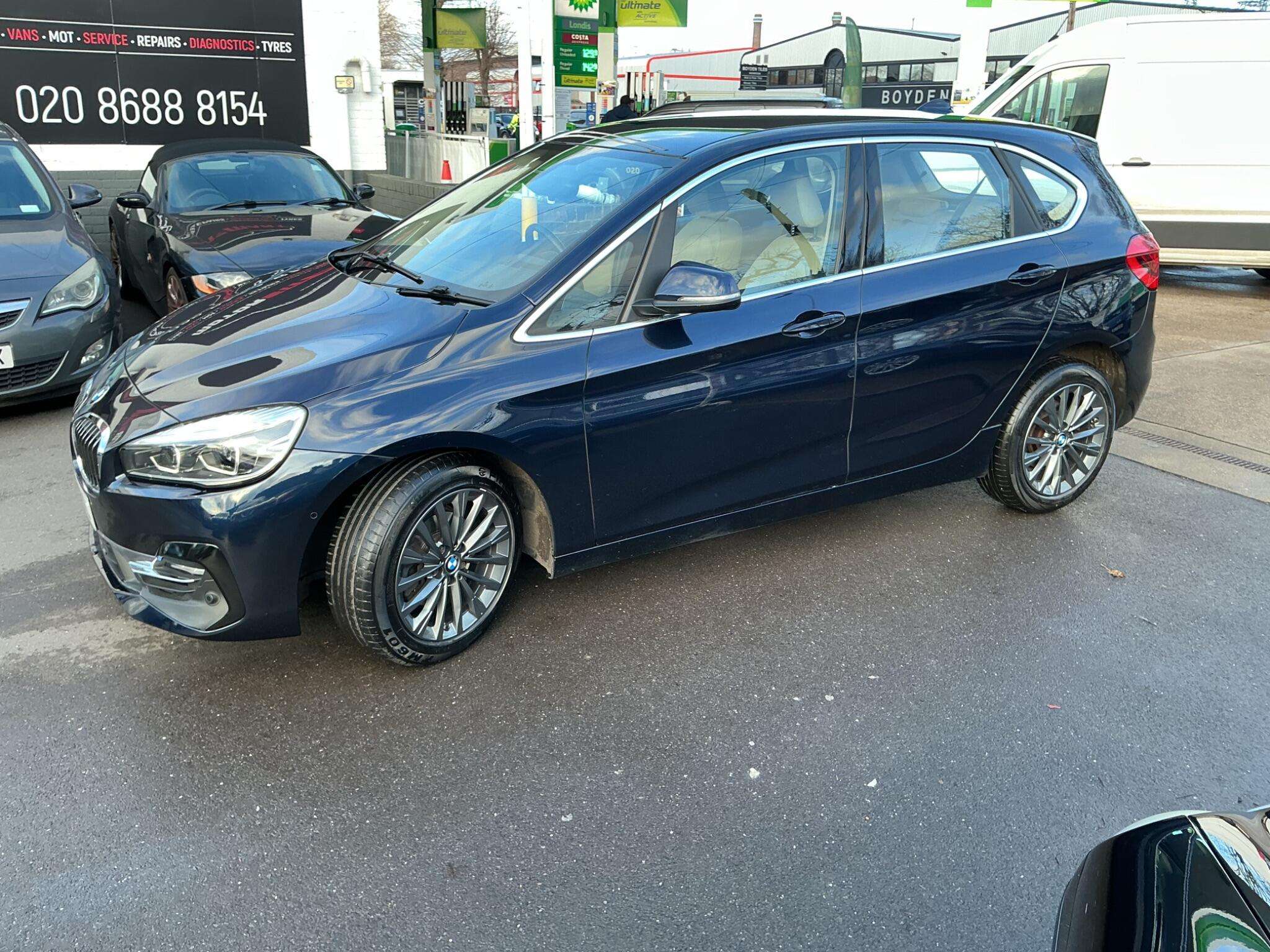 A 2019 BMW 2 SERIES ACTIVE TOURER 1.5 218i Luxury DCT Euro 6 (s/s) 5dr A 2019 BMW 2 SERIES ACTIVE TOURER 1.5 218i Luxury DCT Euro 6 (s/s) 5dr