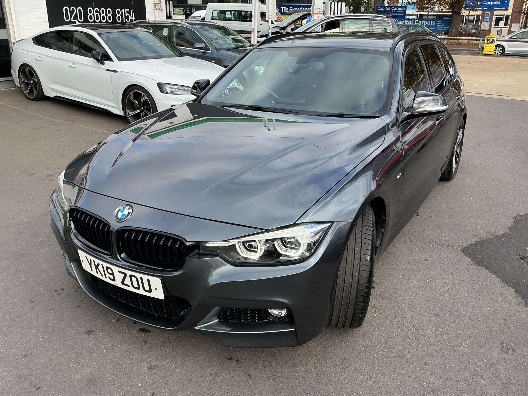 A 2019 BMW 3 SERIES 2.0 320i M Sport Shadow Edition Touring Auto Euro 6 (s/s) 5dr A 2019 BMW 3 SERIES 2.0 320i M Sport Shadow Edition Touring Auto Euro 6 (s/s) 5dr
