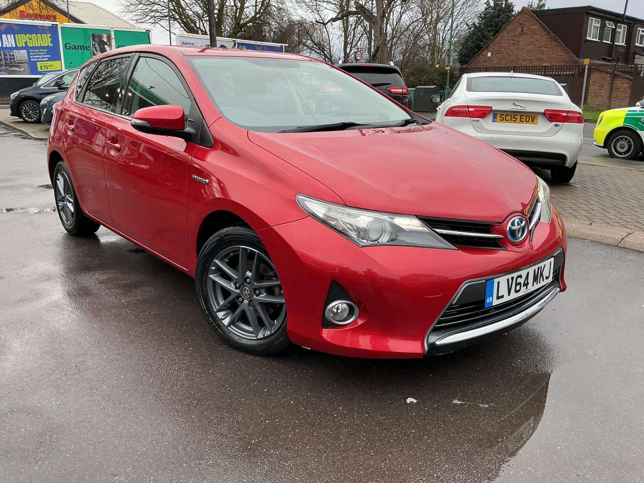 A 2014 TOYOTA AURIS 1.8 VVT-h Icon Plus CVT Euro 5 (s/s) 5dr A 2014 TOYOTA AURIS 1.8 VVT-h Icon Plus CVT Euro 5 (s/s) 5dr