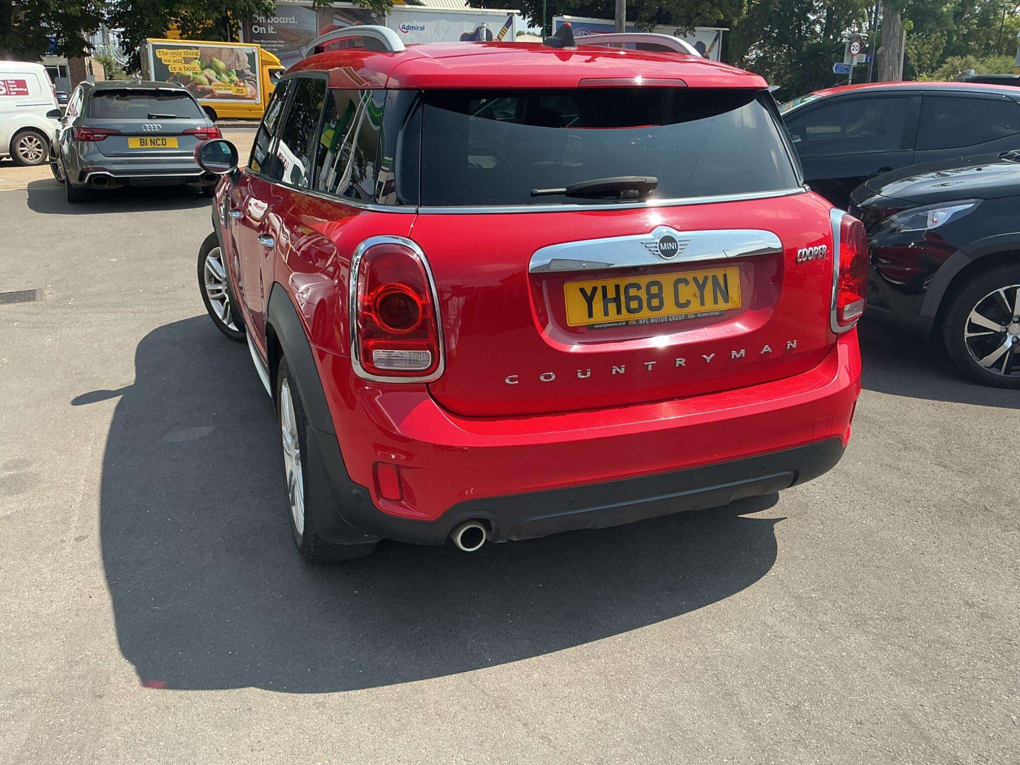 A 2019 MINI COUNTRYMAN 1.5 Cooper Exclusive Steptronic Euro 6 (s/s) 5dr A 2019 MINI COUNTRYMAN 1.5 Cooper Exclusive Steptronic Euro 6 (s/s) 5dr