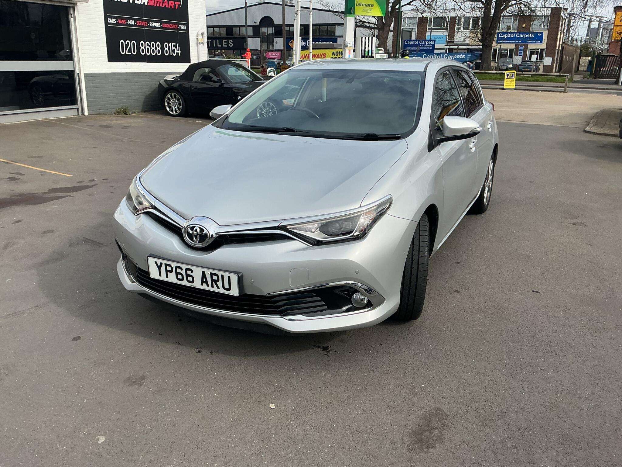 2016 TOYOTA AURIS 2016 TOYOTA AURIS
