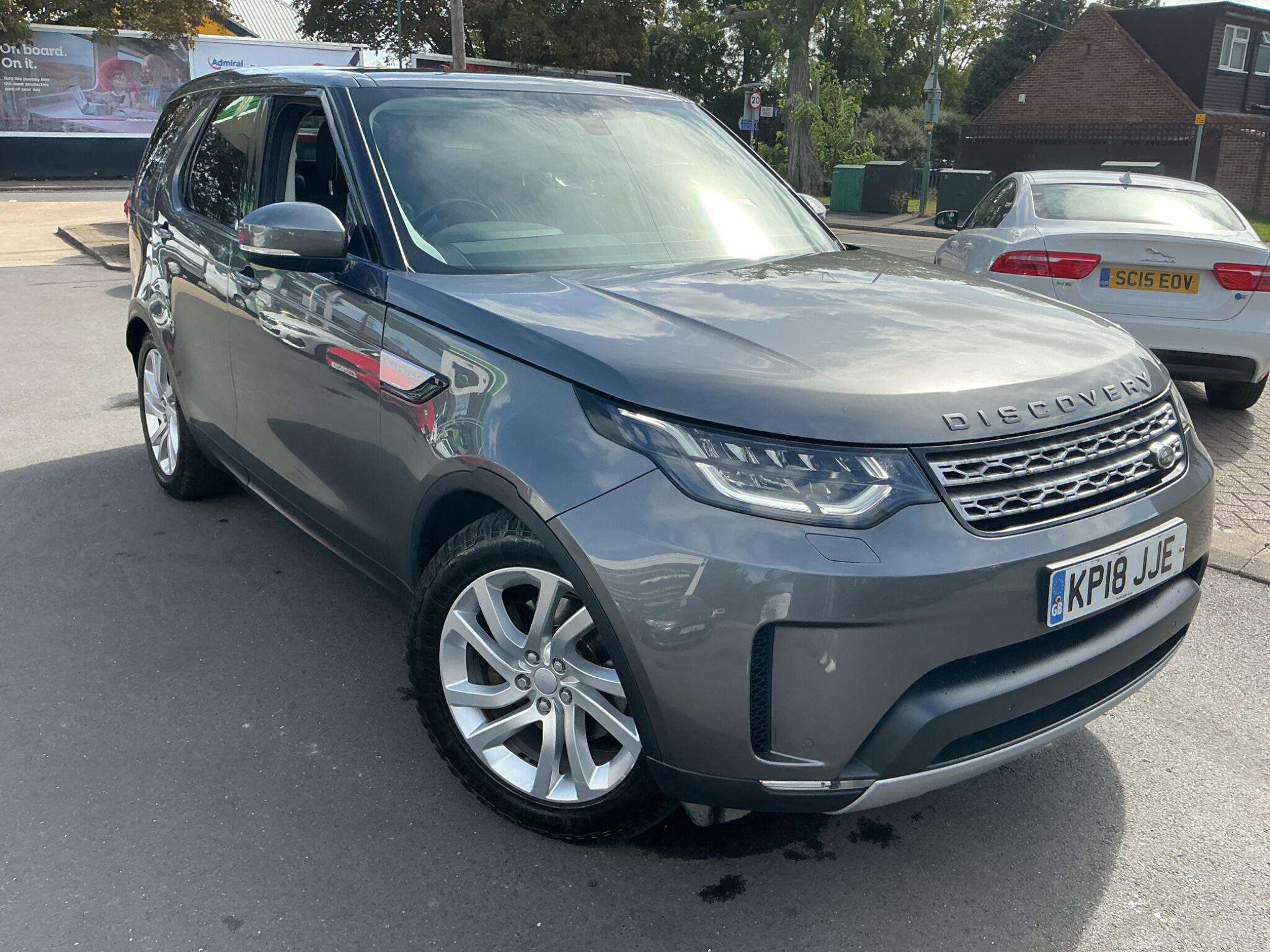 A 2018 LAND ROVER DISCOVERY 3.0 TD V6 HSE Auto 4WD Euro 6 (s/s) 5dr A 2018 LAND ROVER DISCOVERY 3.0 TD V6 HSE Auto 4WD Euro 6 (s/s) 5dr