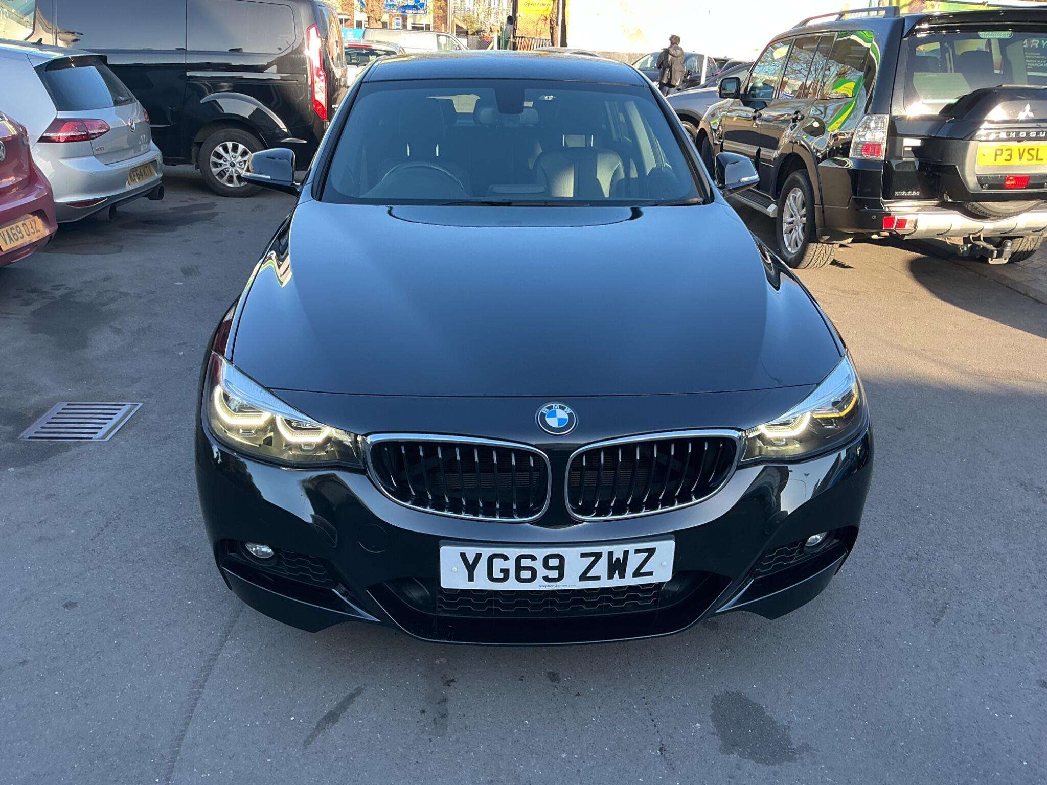 A 2019 BMW 3 SERIES GRAN TURISMO 2.0 320i M Sport GT Auto Euro 6 (s/s) 5dr A 2019 BMW 3 SERIES GRAN TURISMO 2.0 320i M Sport GT Auto Euro 6 (s/s) 5dr