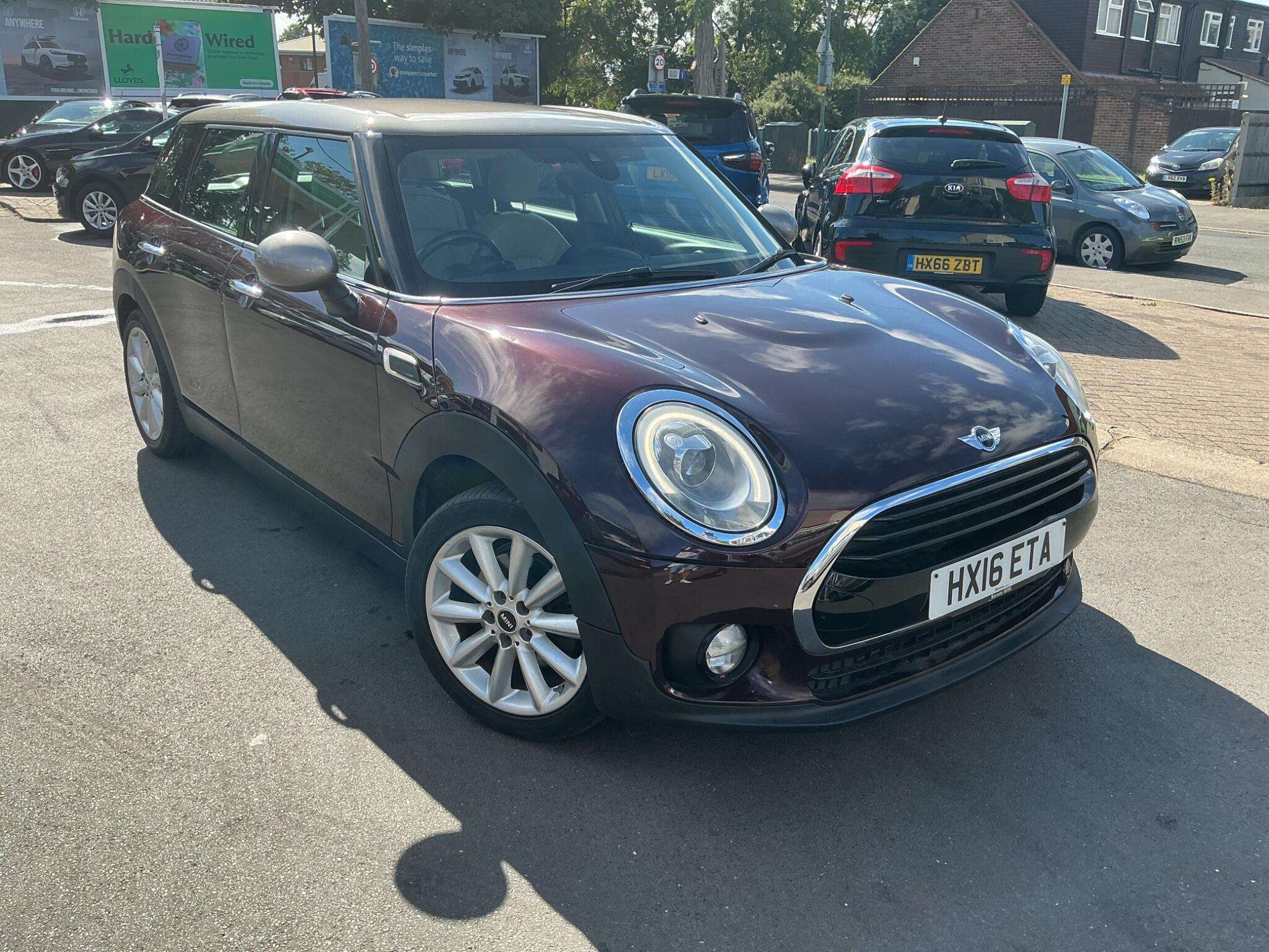 A 2016 MINI CLUBMAN 1.5 Cooper Auto Euro 6 (s/s) 6dr A 2016 MINI CLUBMAN 1.5 Cooper Auto Euro 6 (s/s) 6dr